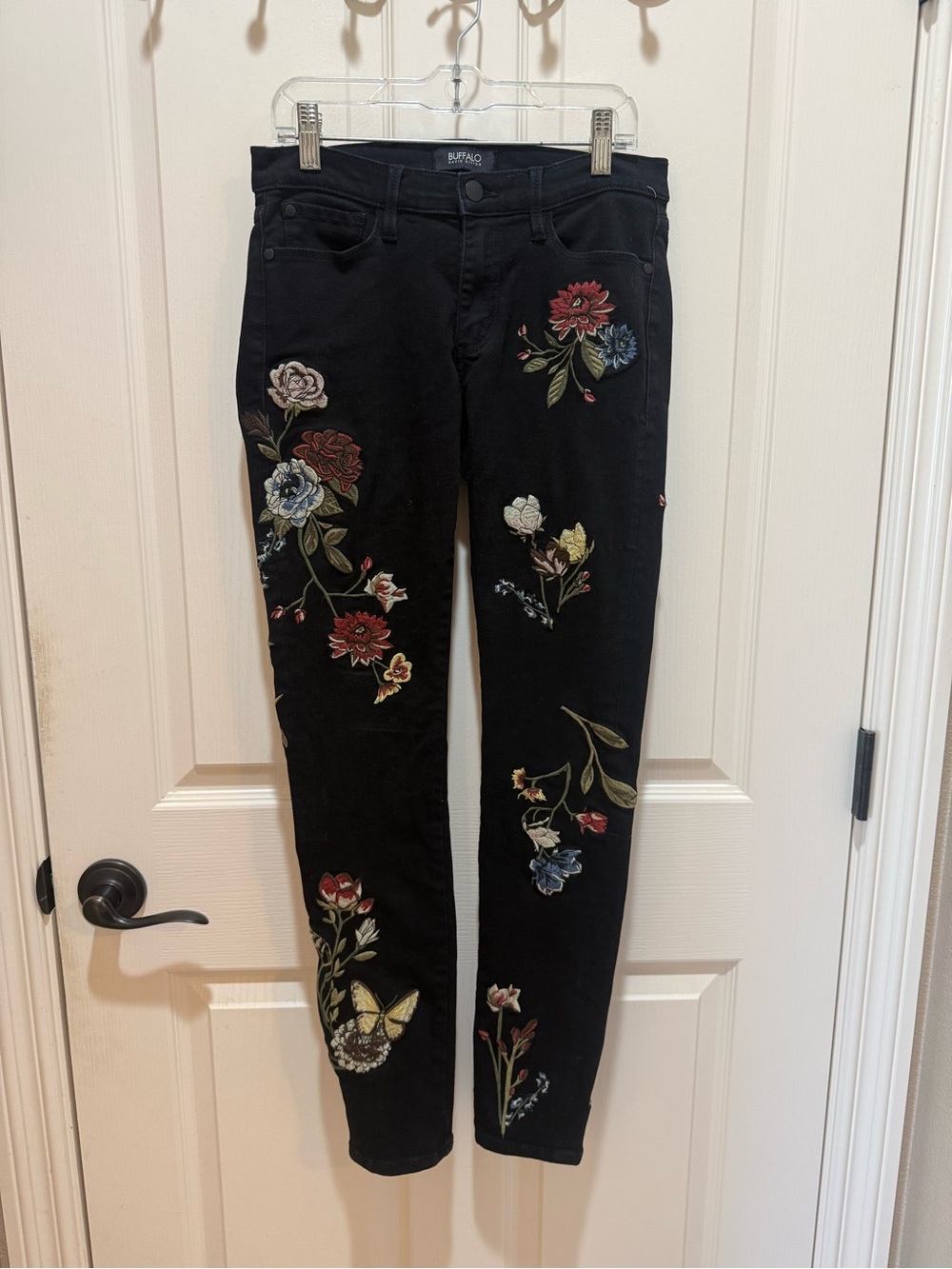 Buffalo David Bitton Black Skinny Jeans with Multicolor Floral Embroidery size27